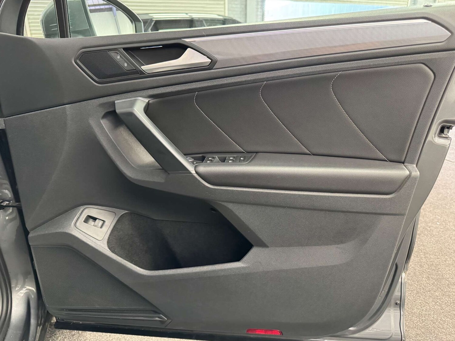 Used Volkswagen Tiguan 2019 for sale - 77675371: Photo 52