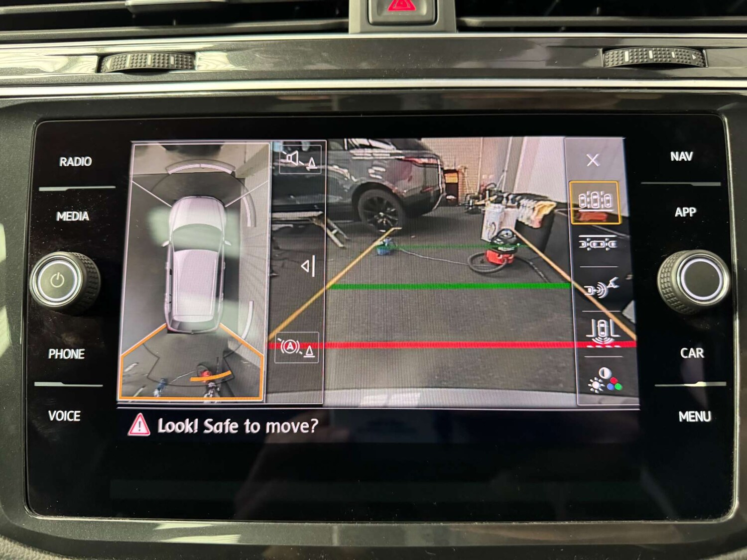 Used Volkswagen Tiguan 2019 for sale - 77675371: Photo 64