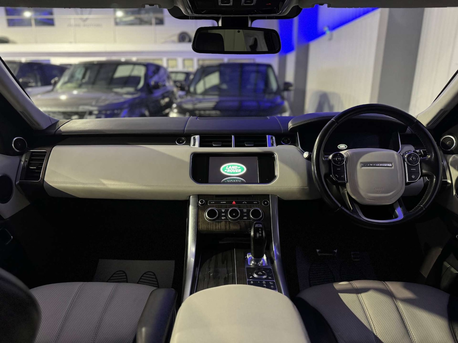 Used Land Rover Range Rover Sport 2017 for sale - 76829847: Photo 41