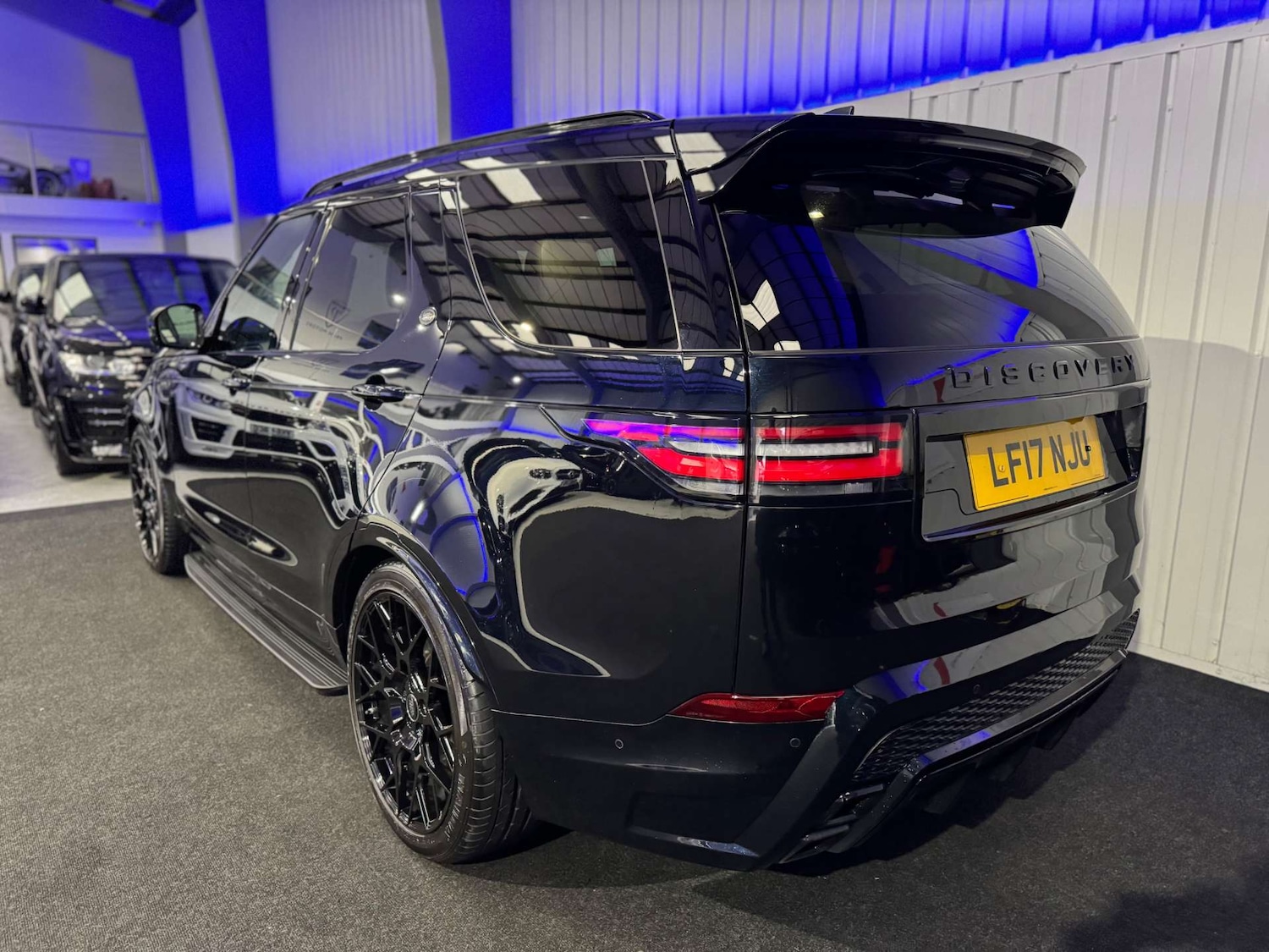 Used Land Rover Discovery 2017 for sale - 76278652: Photo 13