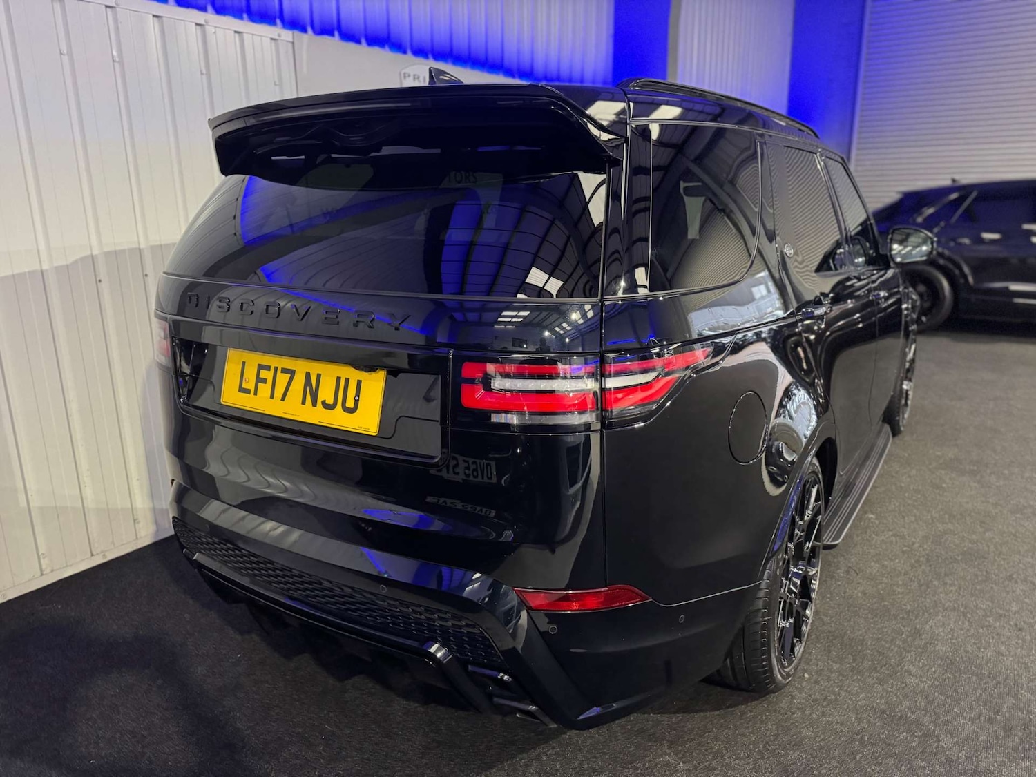 Used Land Rover Discovery 2017 for sale - 76278652: Photo 21