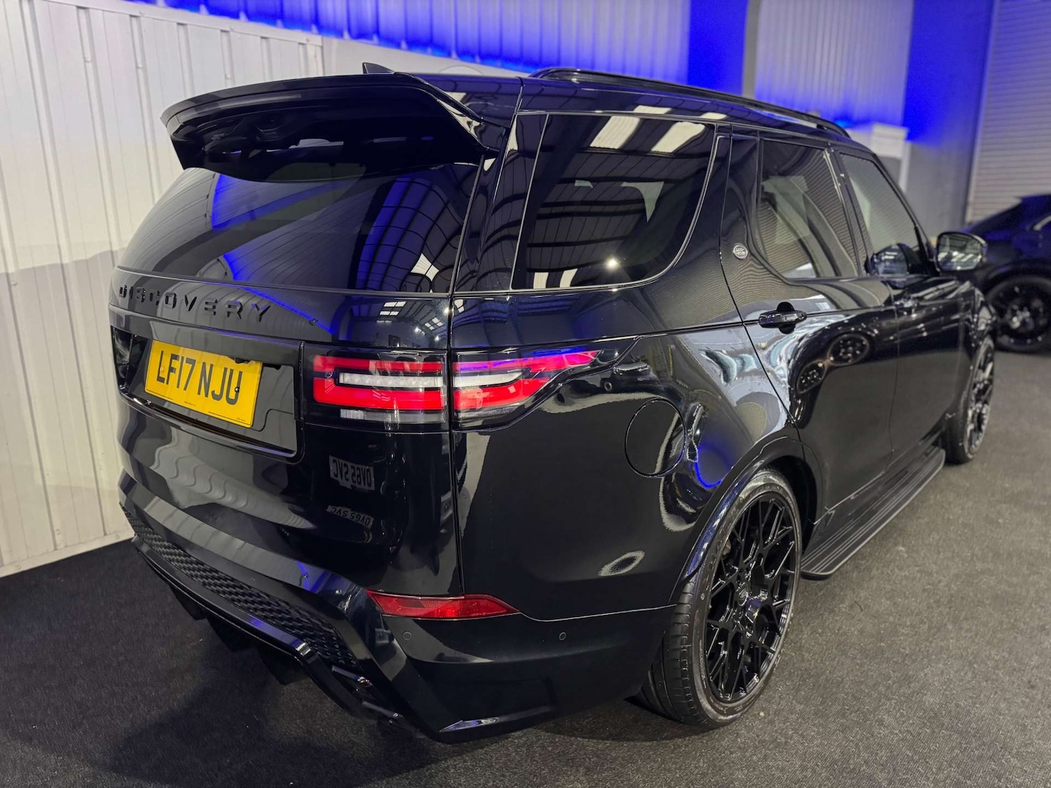 Used Land Rover Discovery 2017 for sale - 76278652: Photo 22