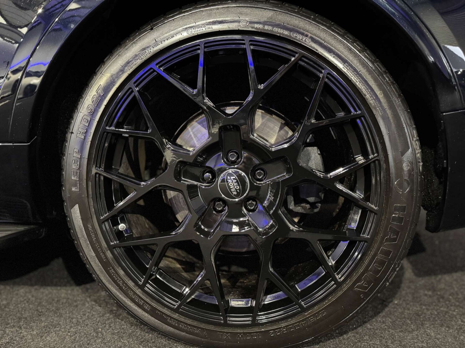 Used Land Rover Discovery 2017 for sale - 76278652: Photo 30