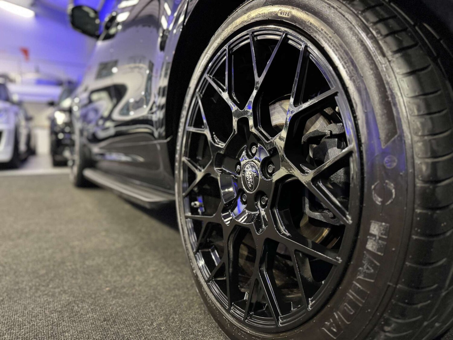 Used Land Rover Discovery 2017 for sale - 76278652: Photo 31