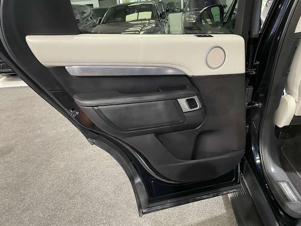 Used Land Rover Discovery 2017 for sale - 76278652: Photo 35