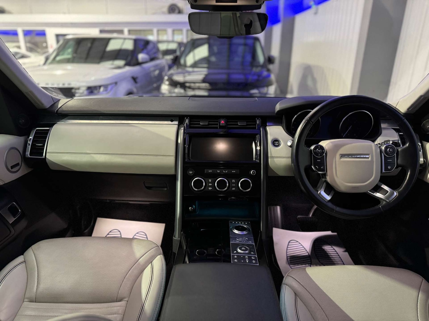 Used Land Rover Discovery 2017 for sale - 76278652: Photo 37