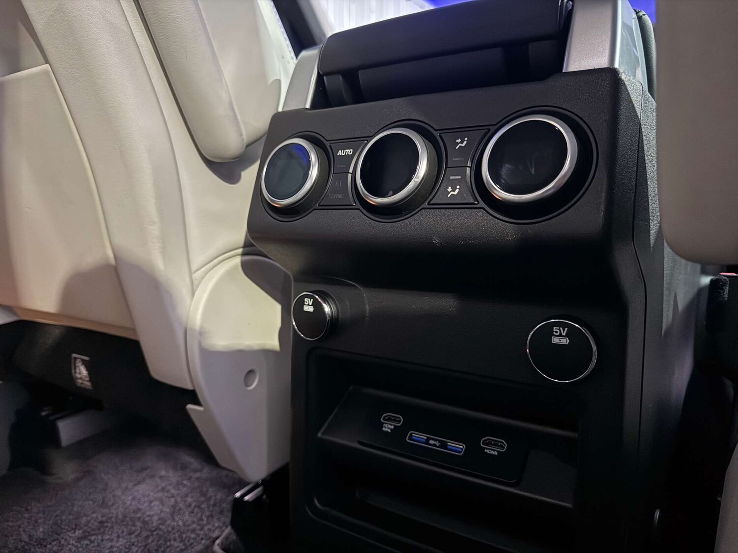 Used Land Rover Discovery 2017 for sale - 76278652: Photo 38