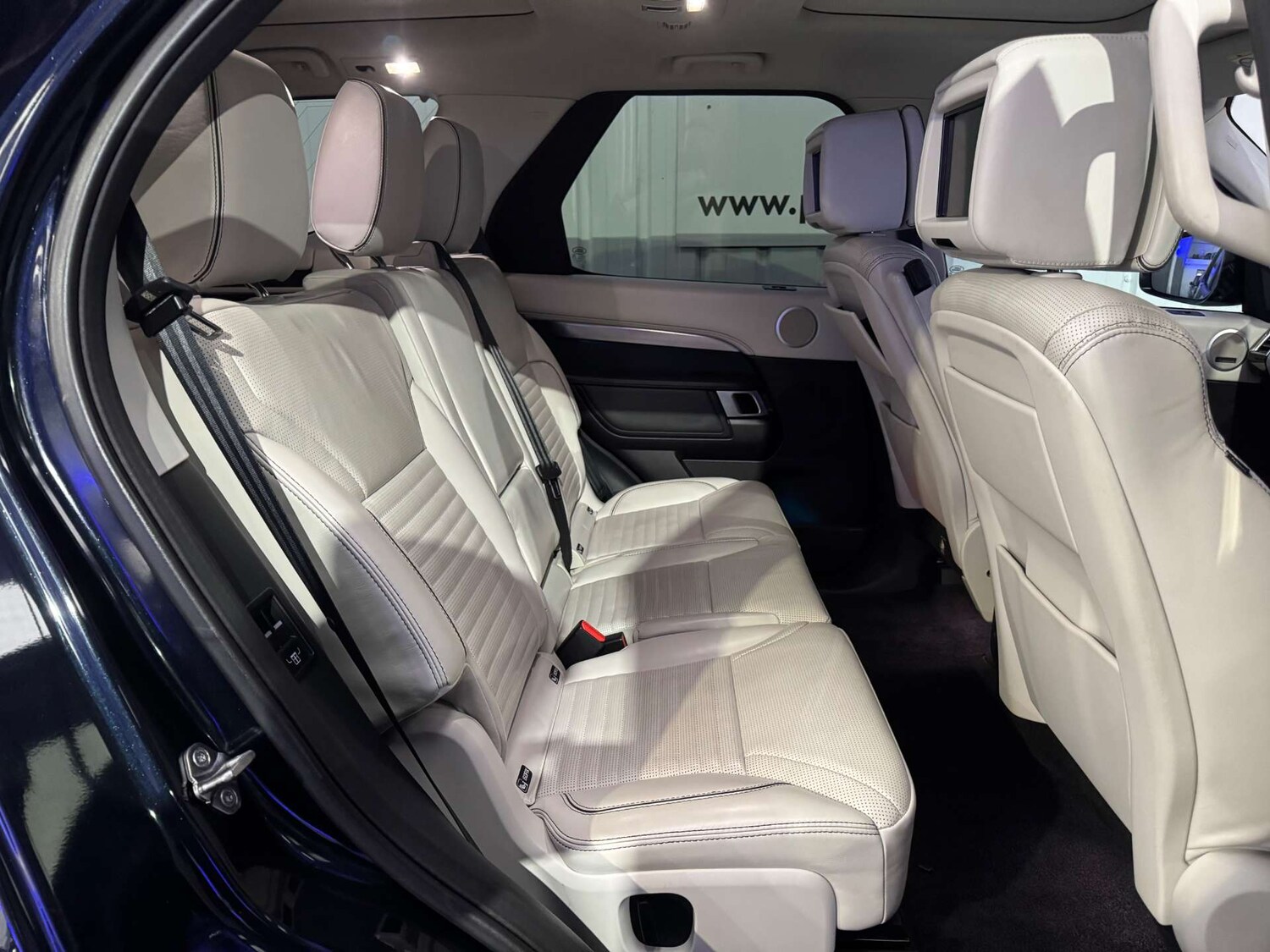 Used Land Rover Discovery 2017 for sale - 76278652: Photo 48