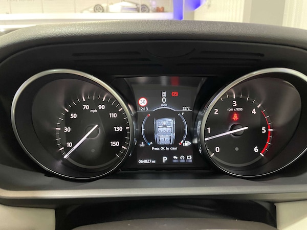 Used Land Rover Discovery 2017 for sale - 76278652: Photo 56