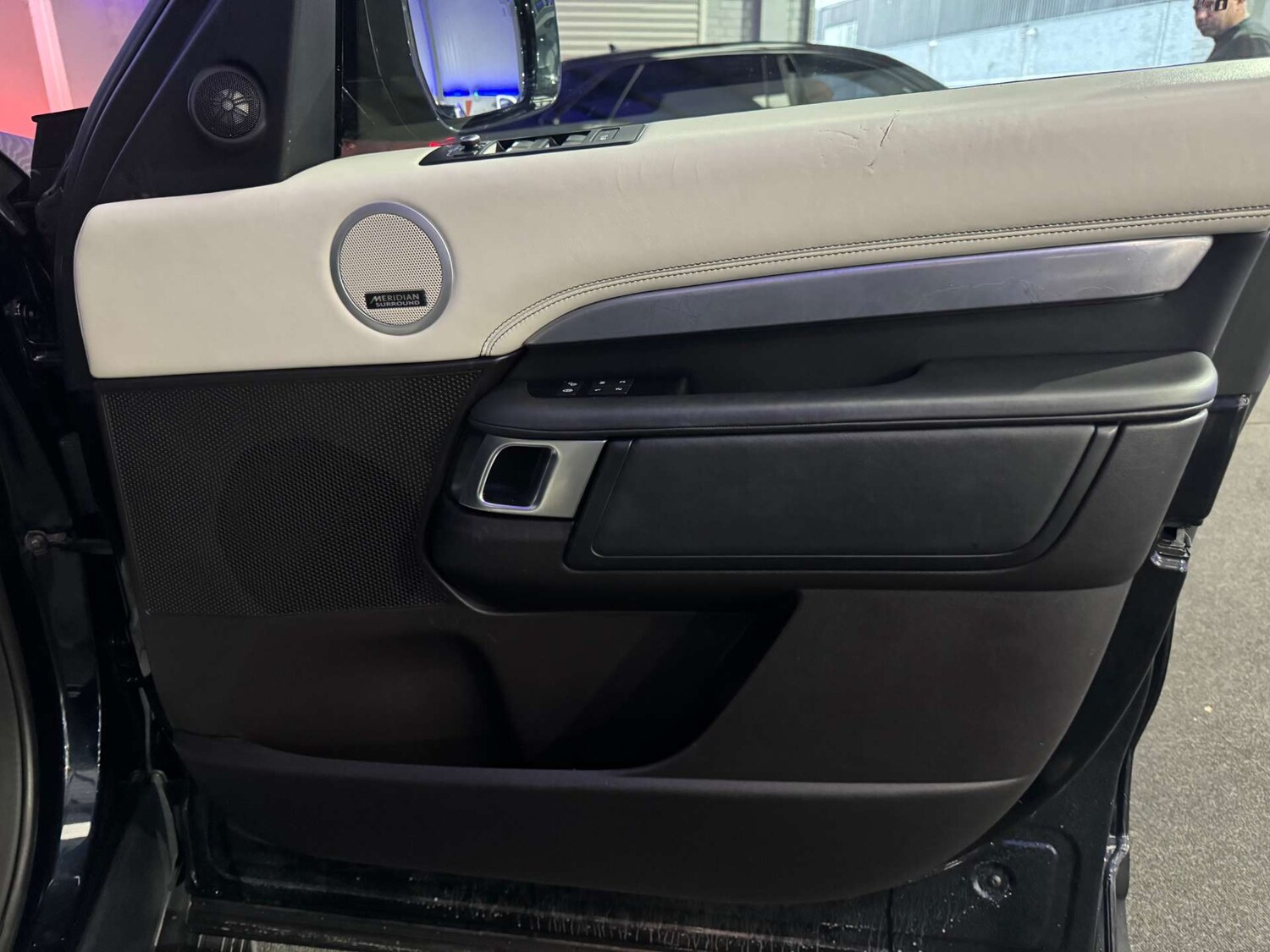 Used Land Rover Discovery 2017 for sale - 76278652: Photo 57