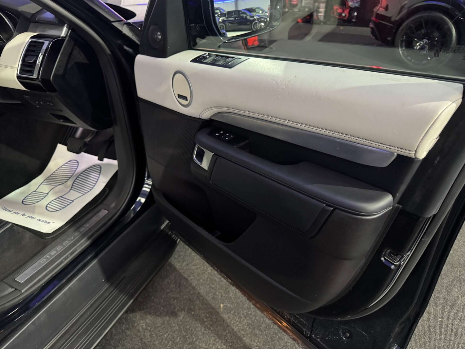 Used Land Rover Discovery 2017 for sale - 76278652: Photo 58