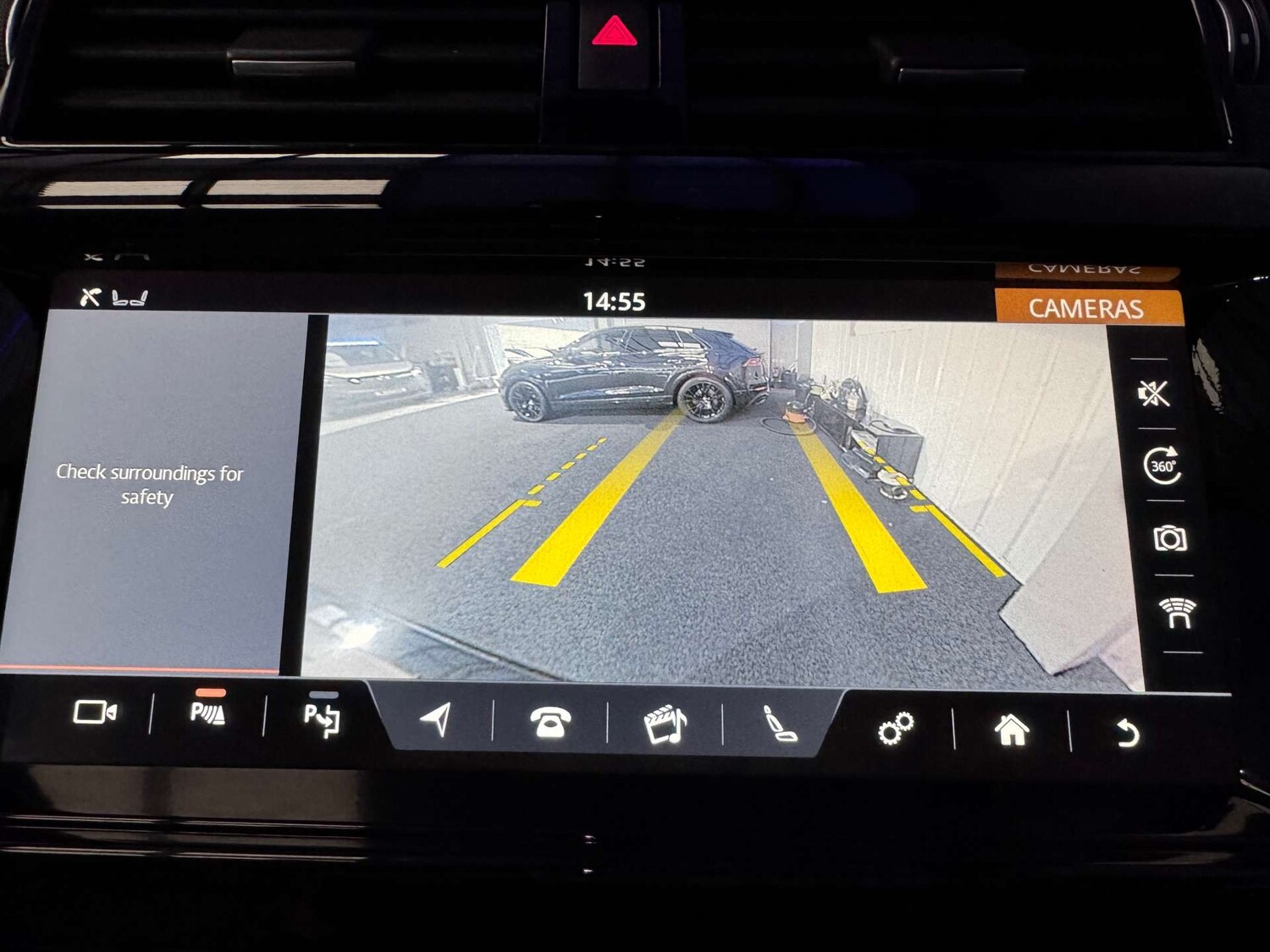 Used Land Rover Discovery 2017 for sale - 76278652: Photo 67