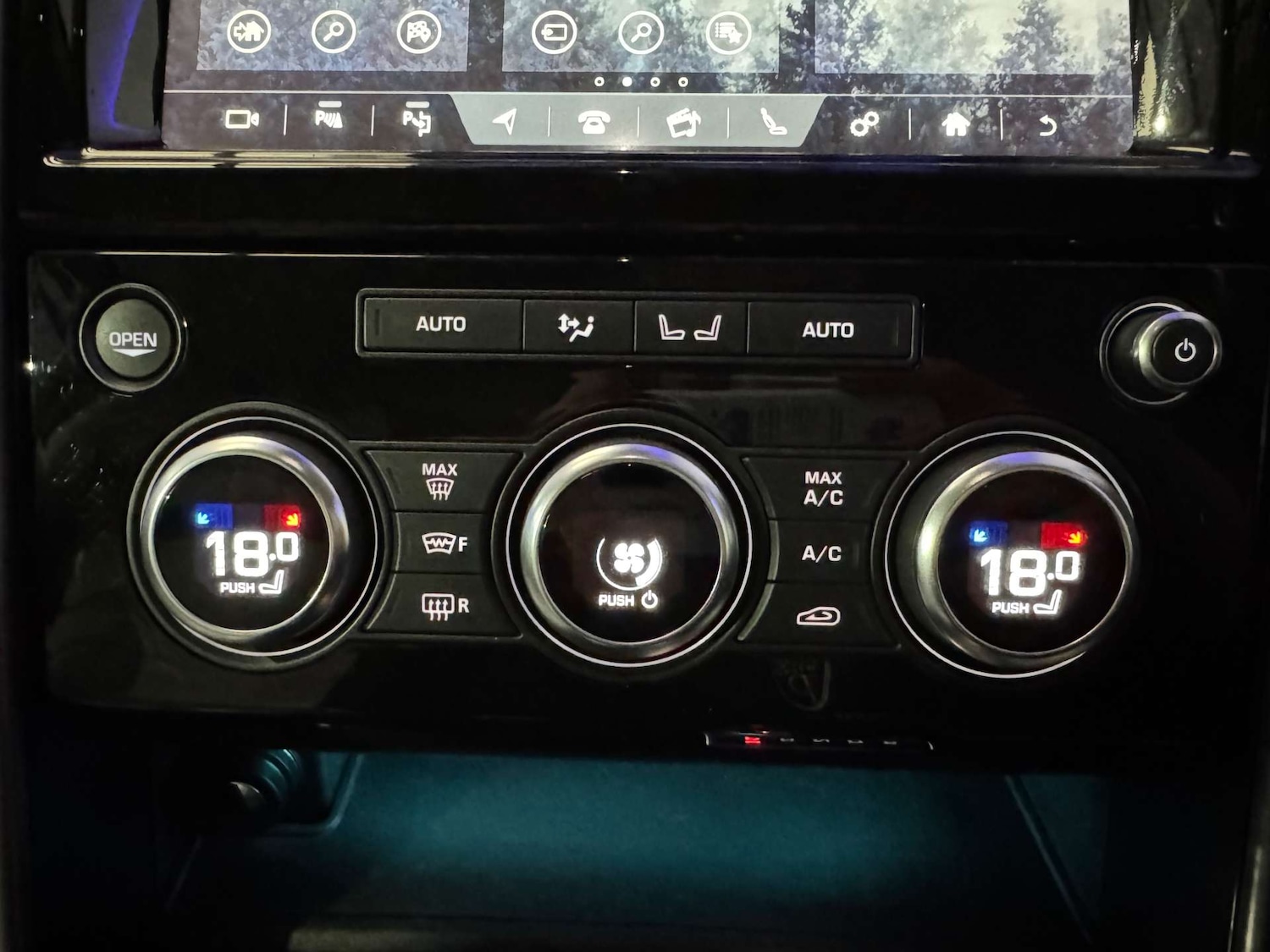 Used Land Rover Discovery 2017 for sale - 76278652: Photo 68