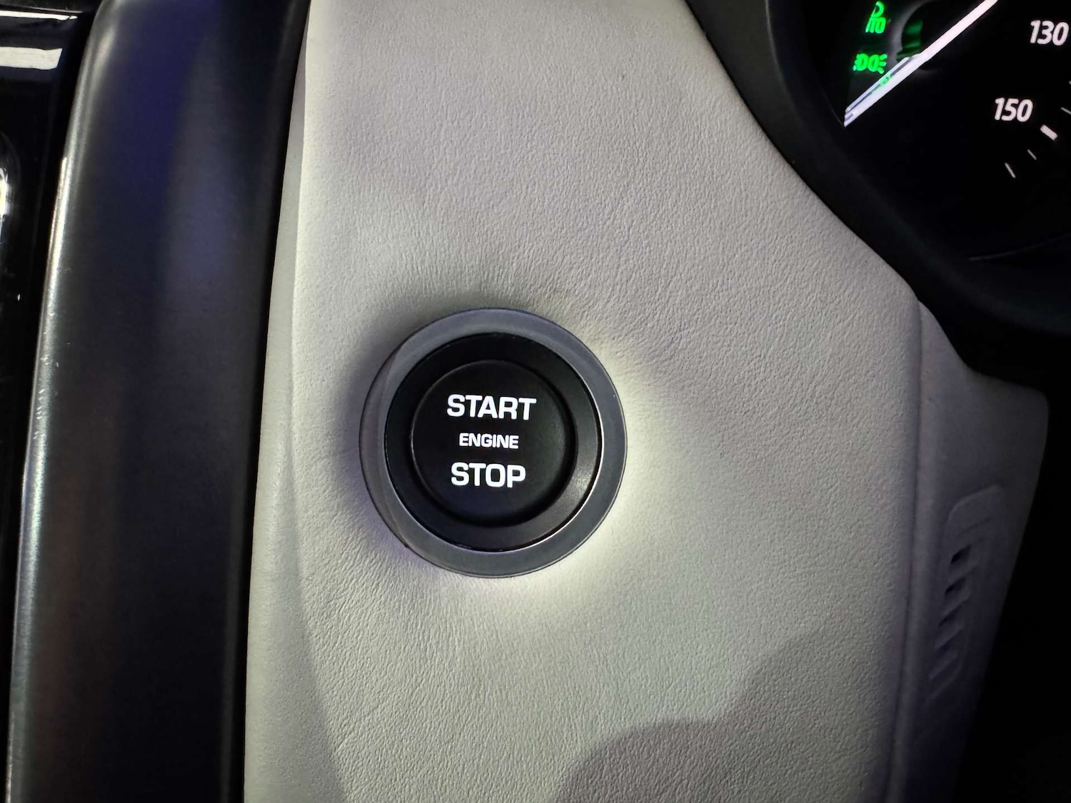 Used Land Rover Discovery 2017 for sale - 76278652: Photo 81