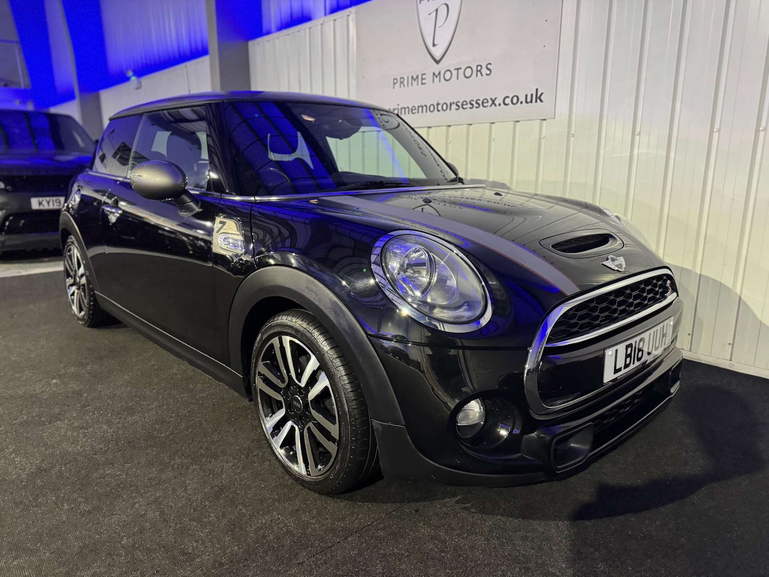 Used MINI Hatch 2018 for sale - 77129795: Photo 1