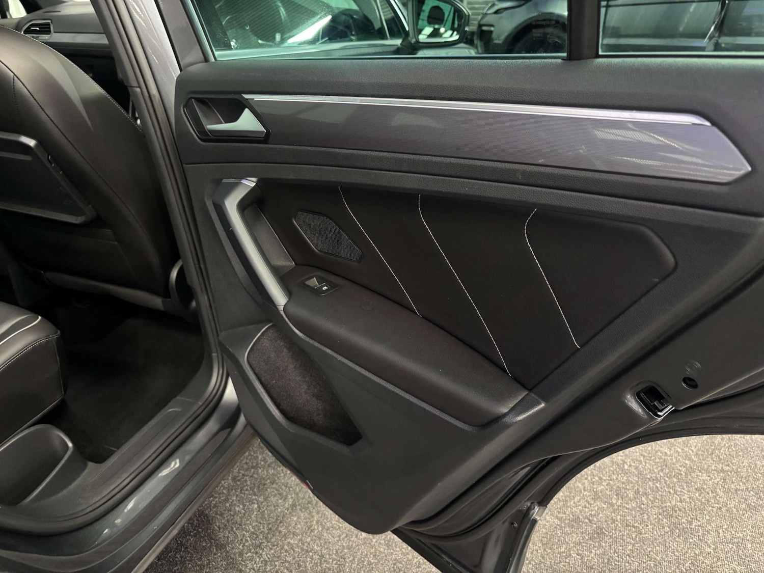 Used Volkswagen Tiguan 2020 for sale - 76402694: Photo 49