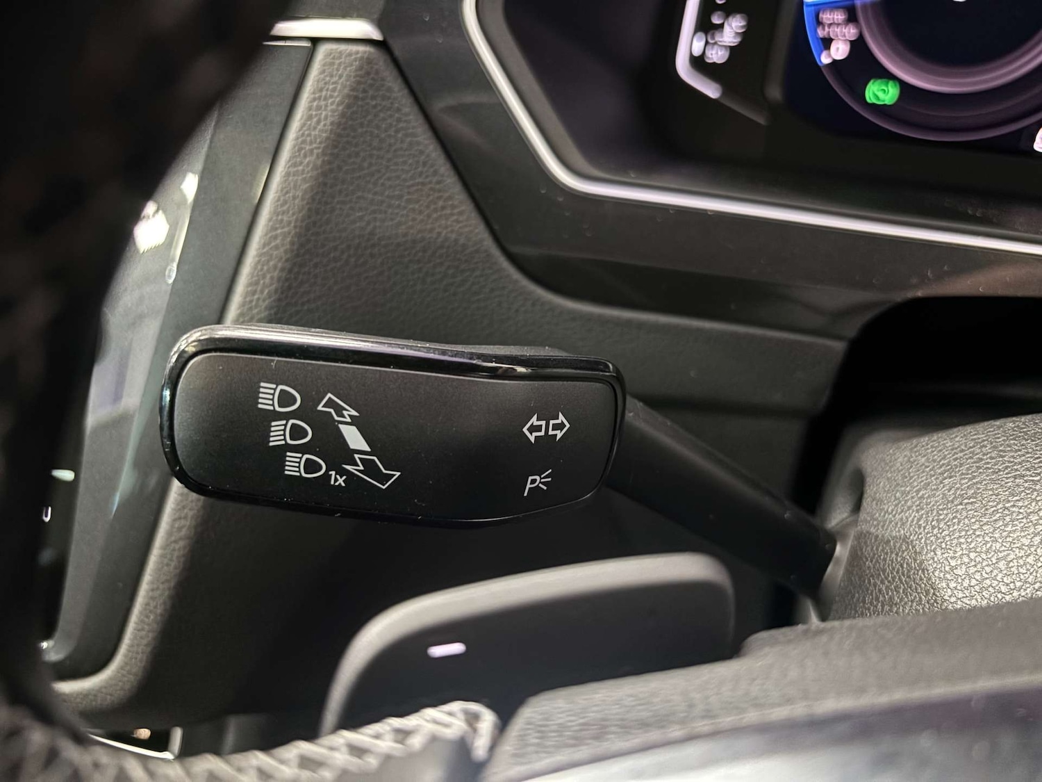 Used Volkswagen Tiguan 2020 for sale - 76402694: Photo 78