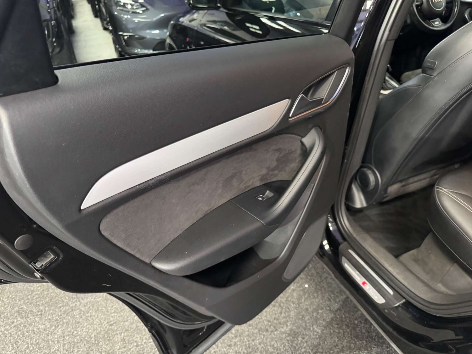 Used Audi Q3 2015 for sale - 77529402: Photo 42