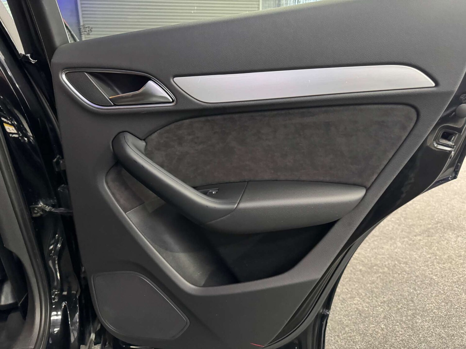 Used Audi Q3 2015 for sale - 77529402: Photo 46