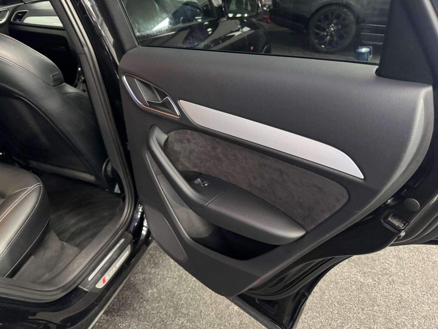 Used Audi Q3 2015 for sale - 77529402: Photo 47