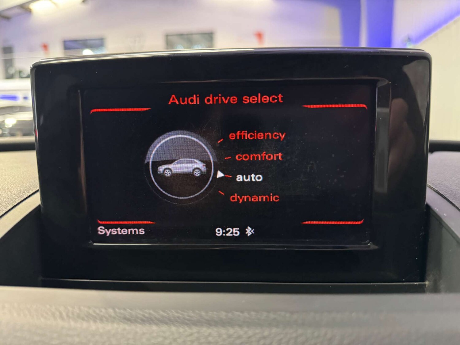 Used Audi Q3 2015 for sale - 77529402: Photo 60