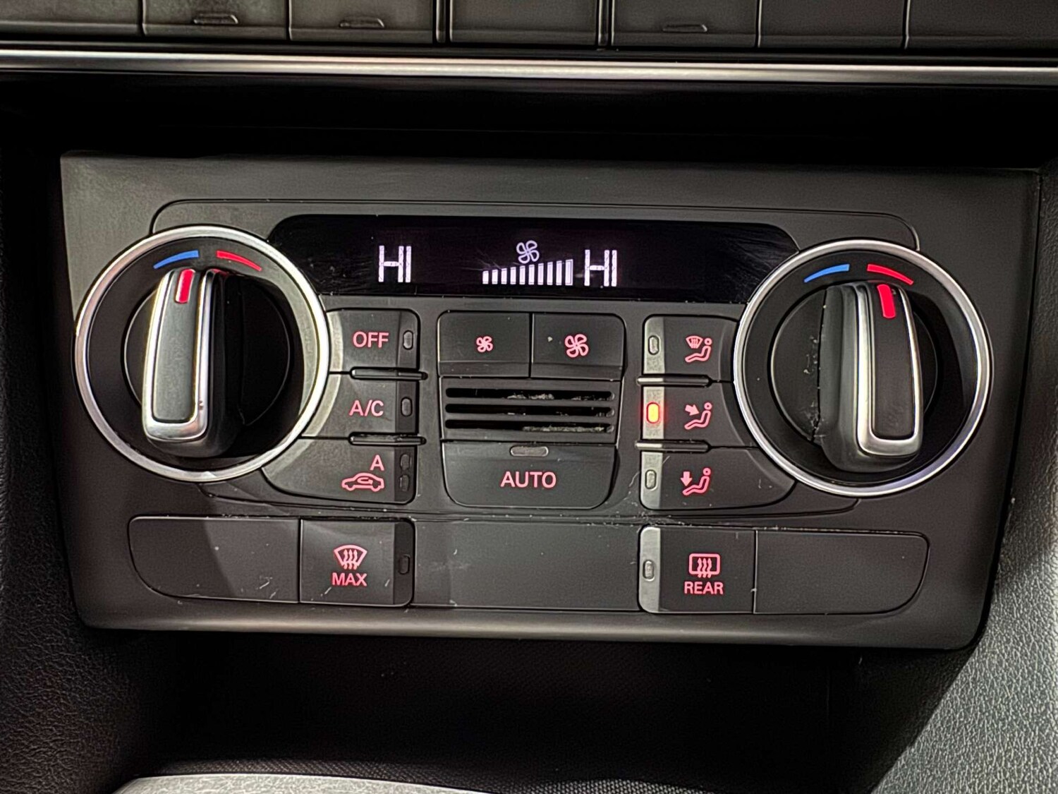 Used Audi Q3 2015 for sale - 77529402: Photo 62