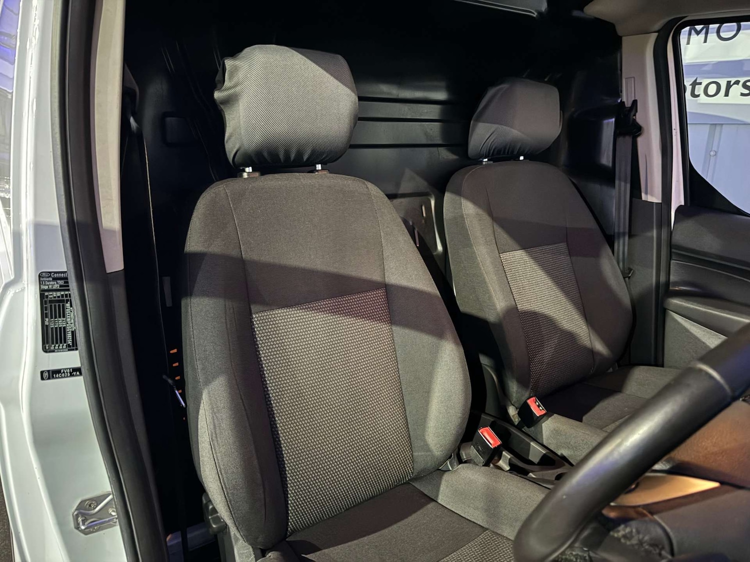 Used Ford Transit Connect 2016 for sale - 76919197: Photo 37