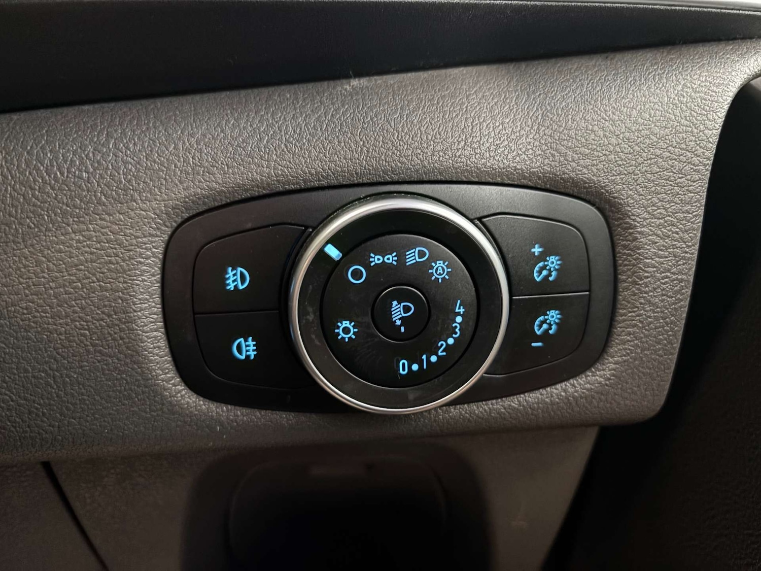 Used Ford Tourneo Custom 2020 for sale - 76894474: Photo 62