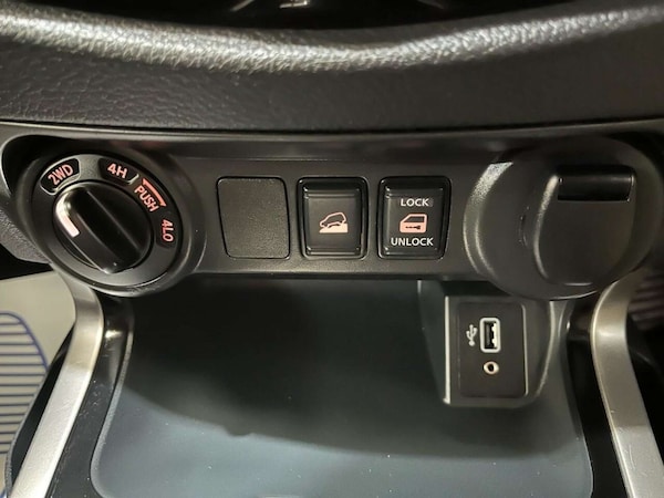 Used Nissan Navara 2020 for sale - 76278627: Photo 38