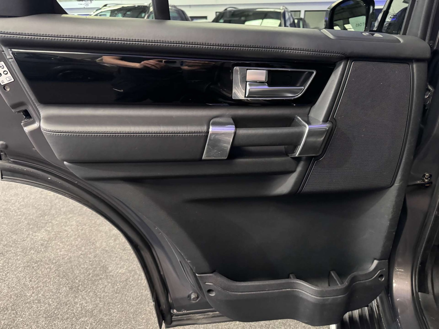 Used Land Rover Discovery 2016 for sale - 78106745: Photo 40