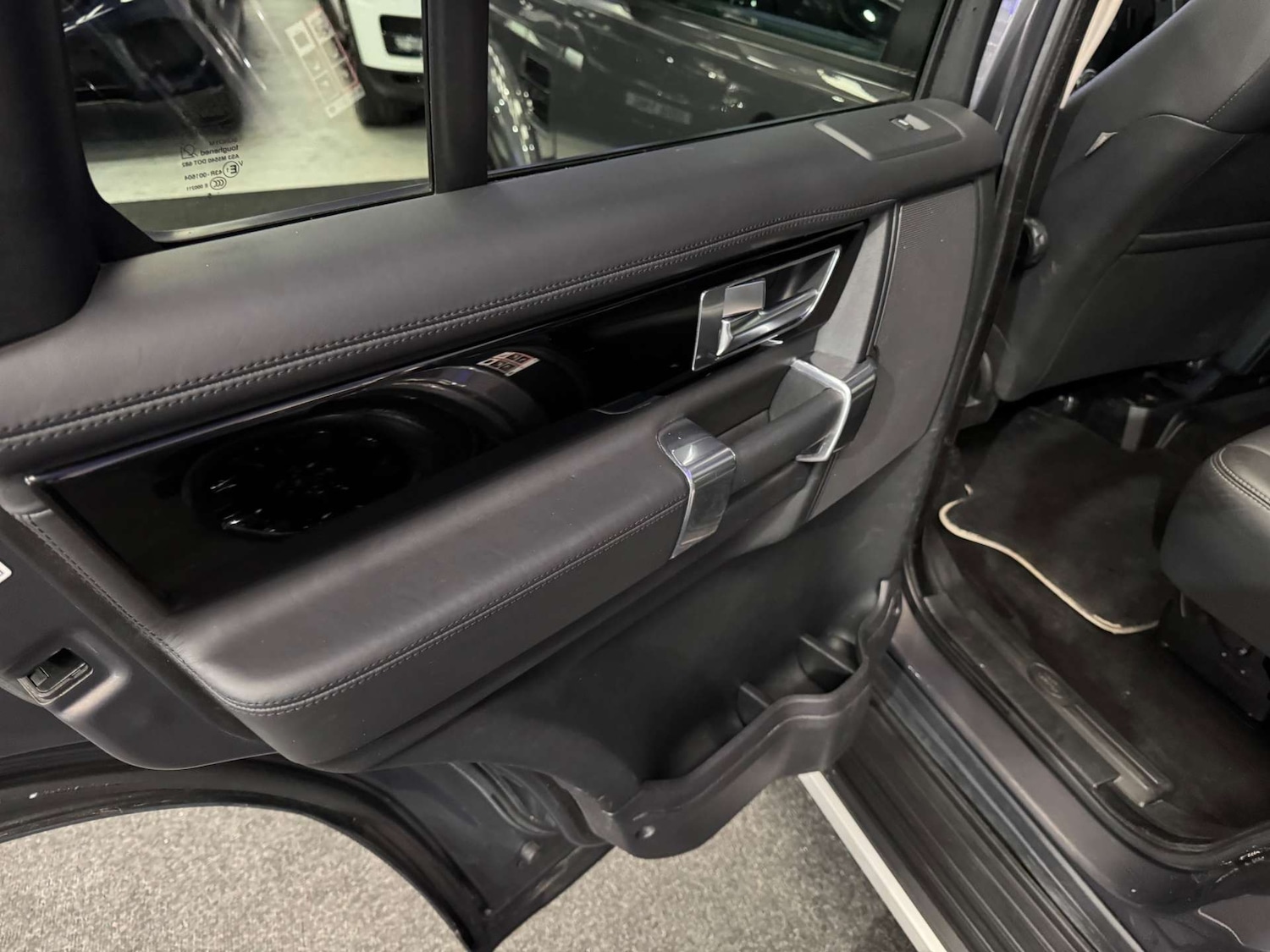 Used Land Rover Discovery 2016 for sale - 78106745: Photo 41