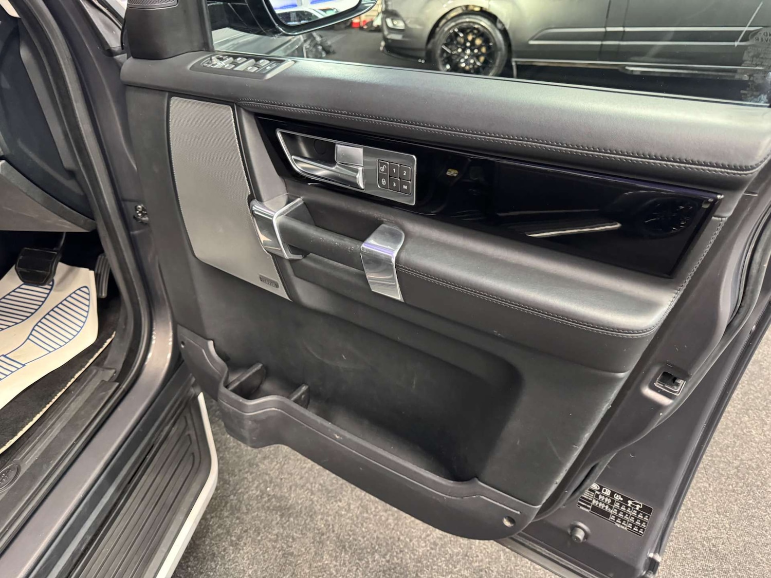 Used Land Rover Discovery 2016 for sale - 78106745: Photo 55