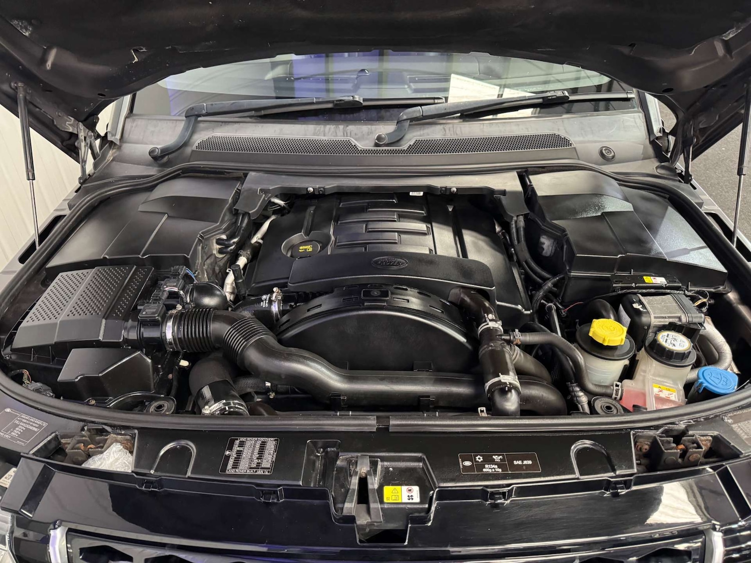 Used Land Rover Discovery 2016 for sale - 78106745: Photo 80