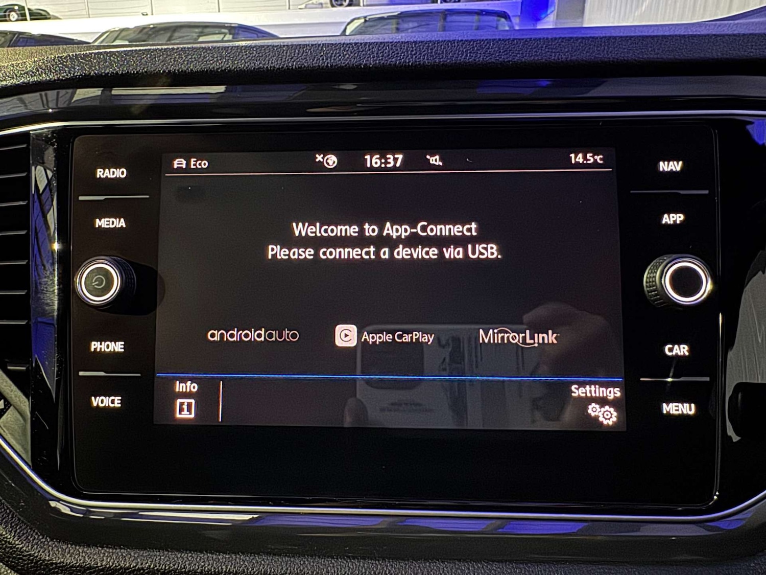 Used Volkswagen T-Roc 2019 for sale - 76611750: Photo 59