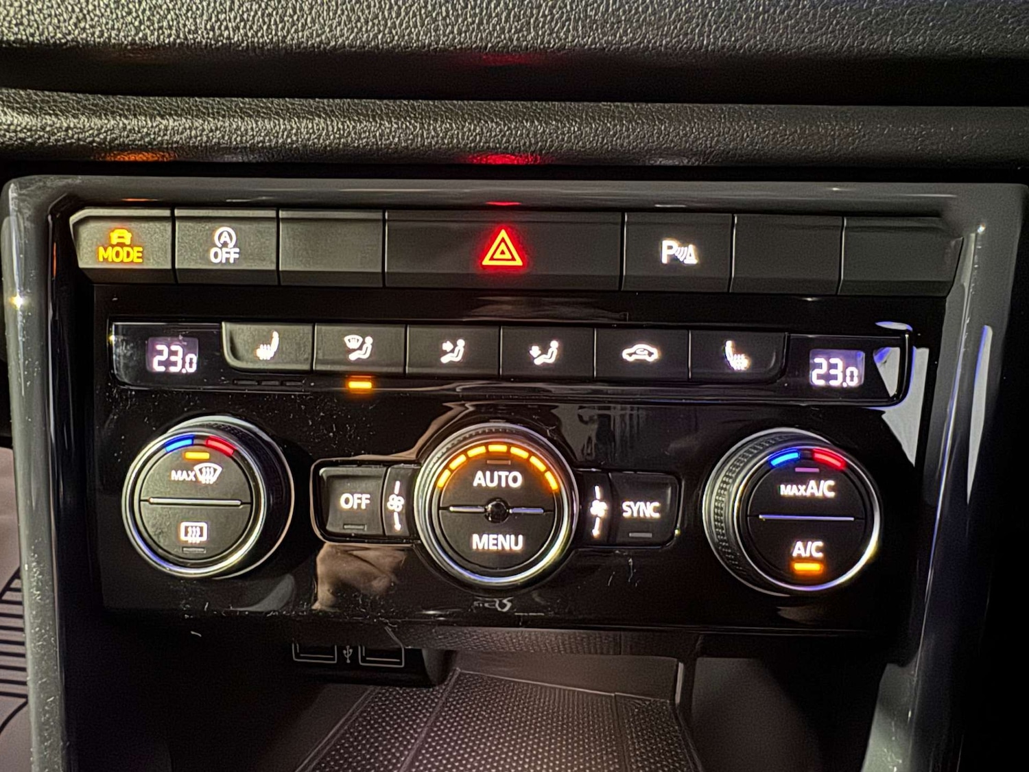 Used Volkswagen T-Roc 2019 for sale - 76611750: Photo 63