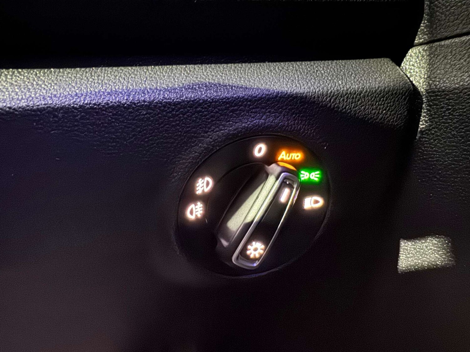 Used Volkswagen T-Roc 2019 for sale - 76611750: Photo 72