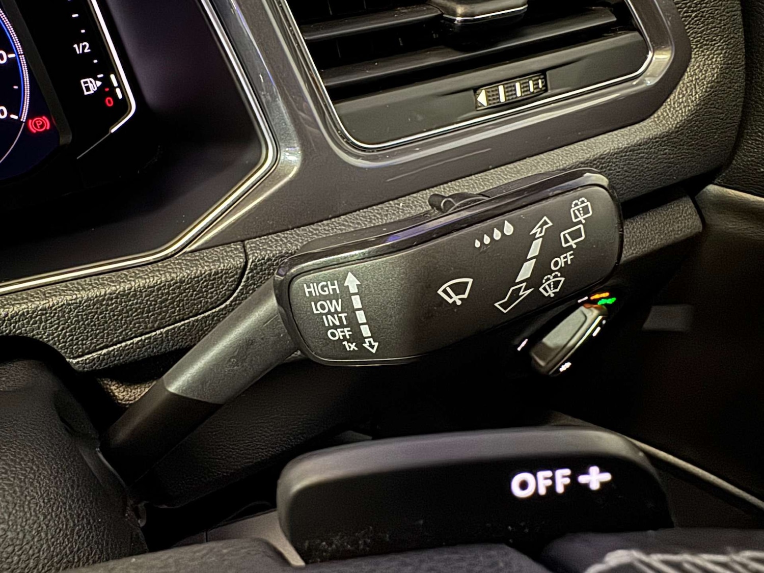 Used Volkswagen T-Roc 2021 for sale - 78179591: Photo 73