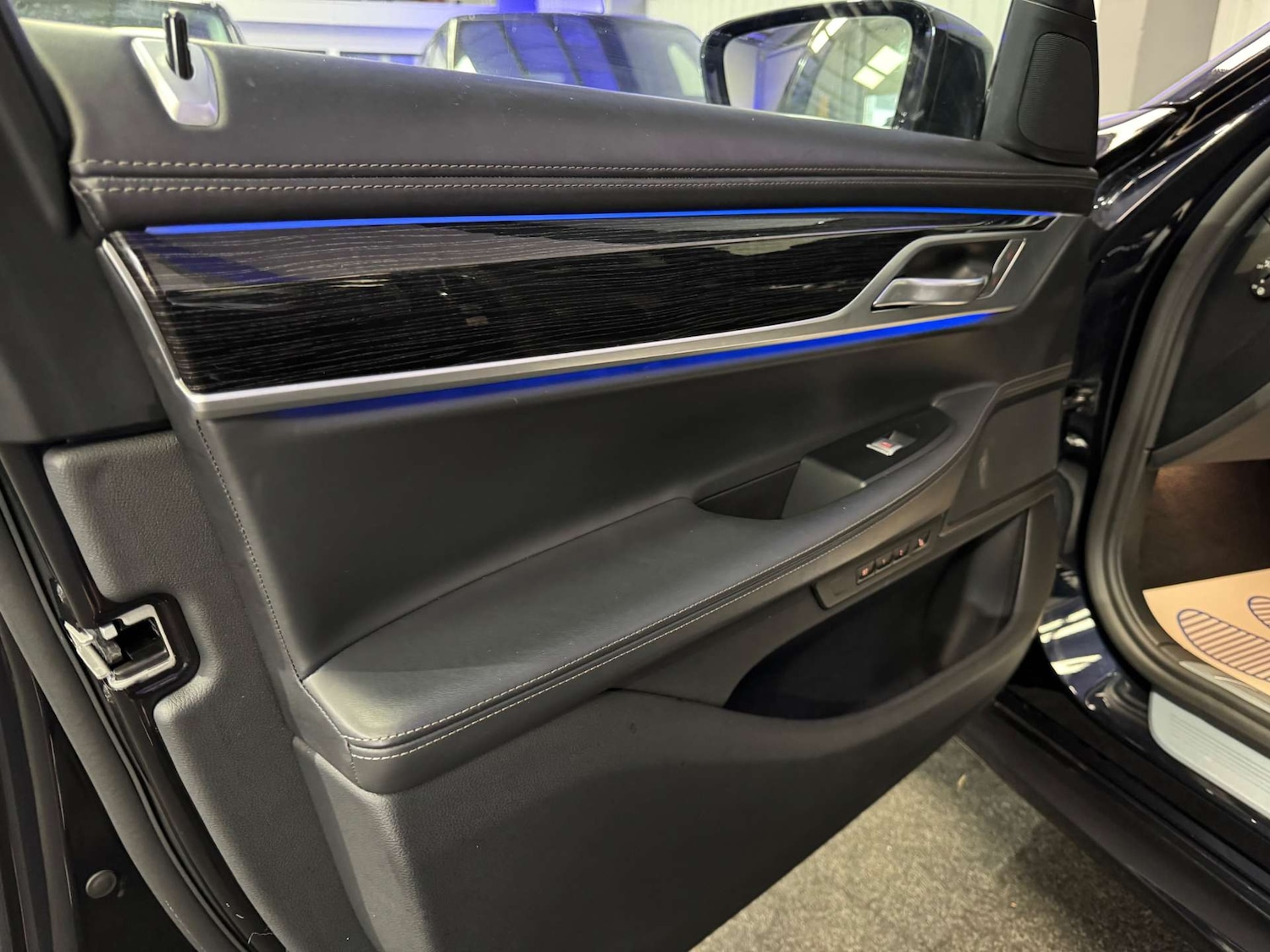 Used BMW 7 Series 2018 for sale - 76601361: Photo 35