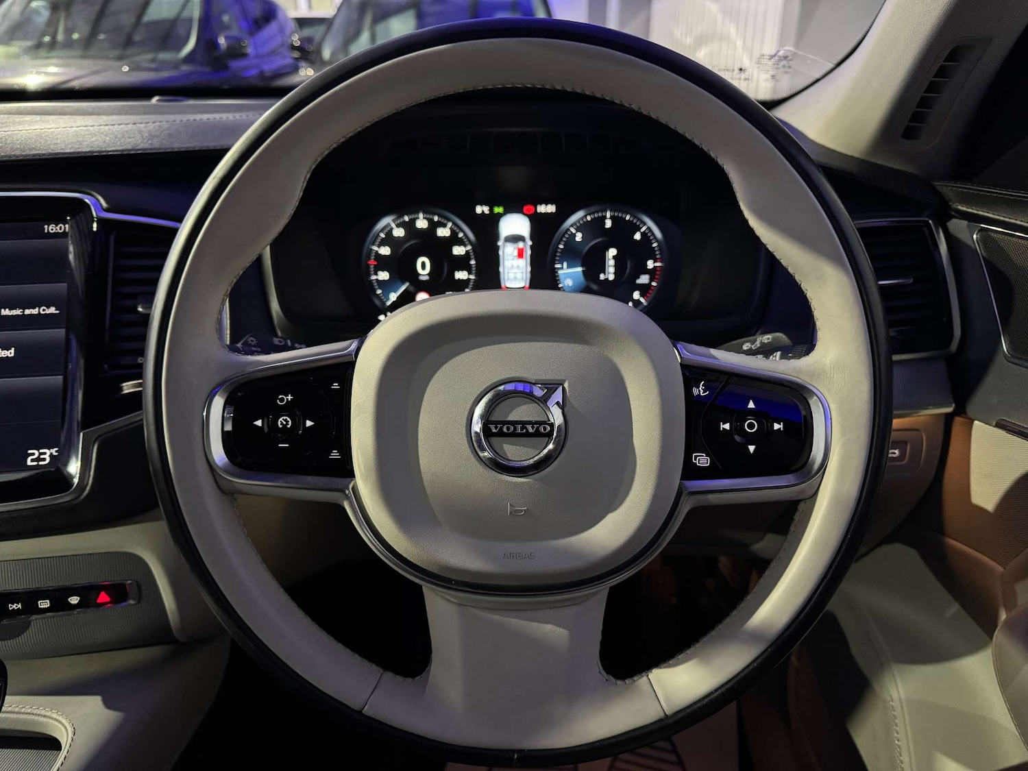 Used Volvo XC90 2015 for sale - 76921270: Photo 68