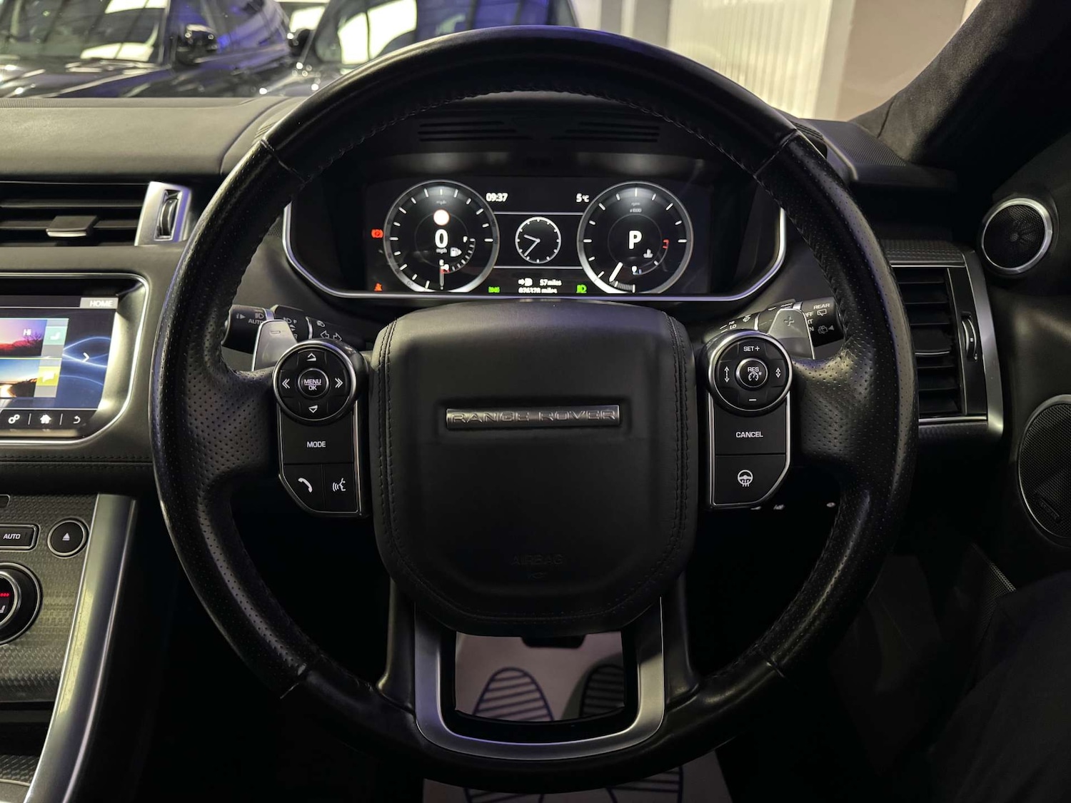 Used Land Rover Range Rover Sport 2017 for sale - 76983908: Photo 77