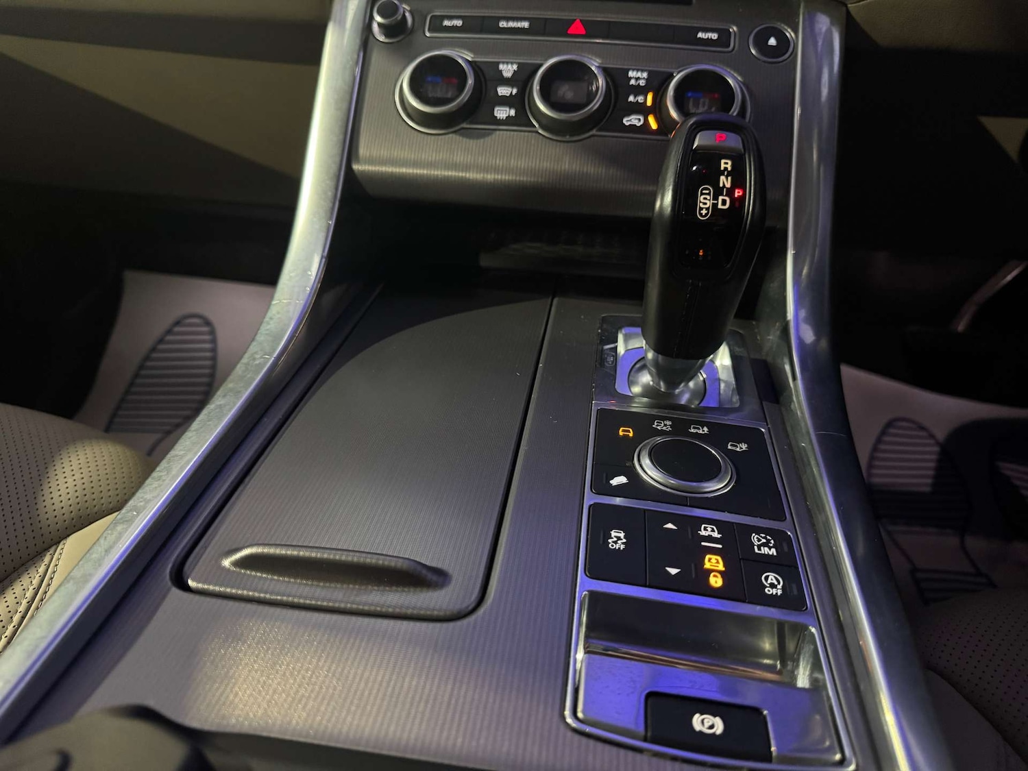 Used Land Rover Range Rover Sport 2017 for sale - 78068126: Photo 70