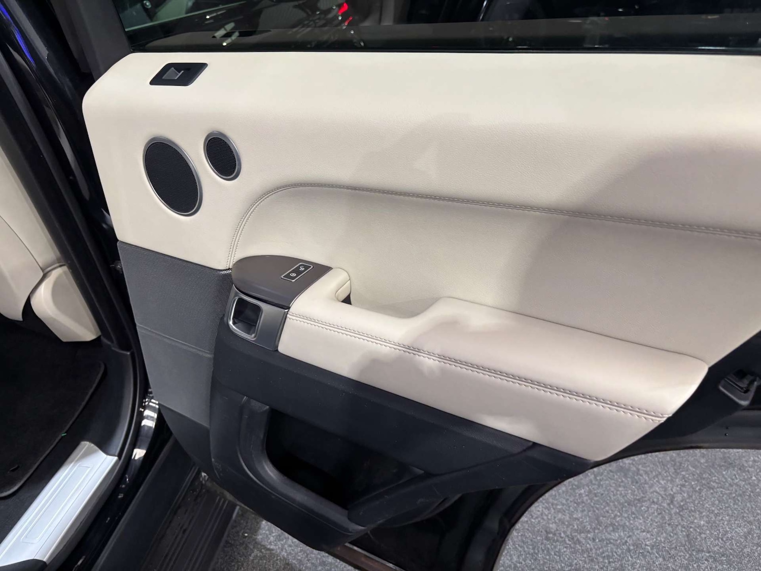 Used Land Rover Range Rover Sport 2016 for sale - 76266409: Photo 40
