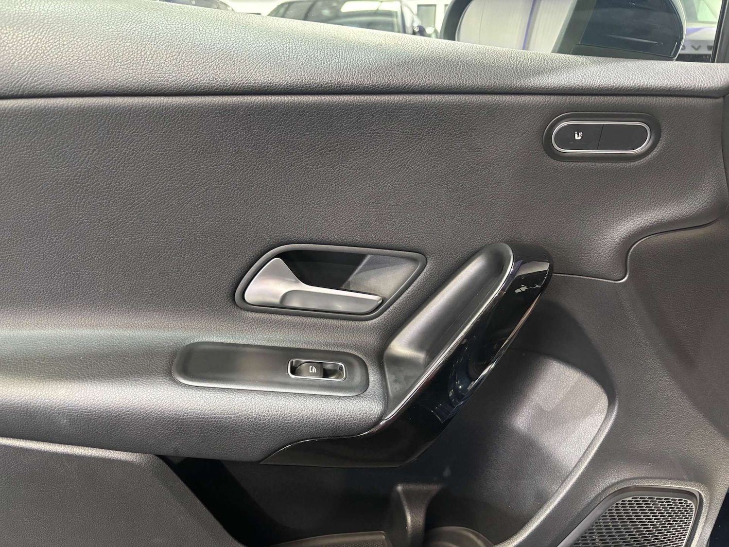 Used Mercedes-Benz A-Class 2019 for sale - 76058298: Photo 32