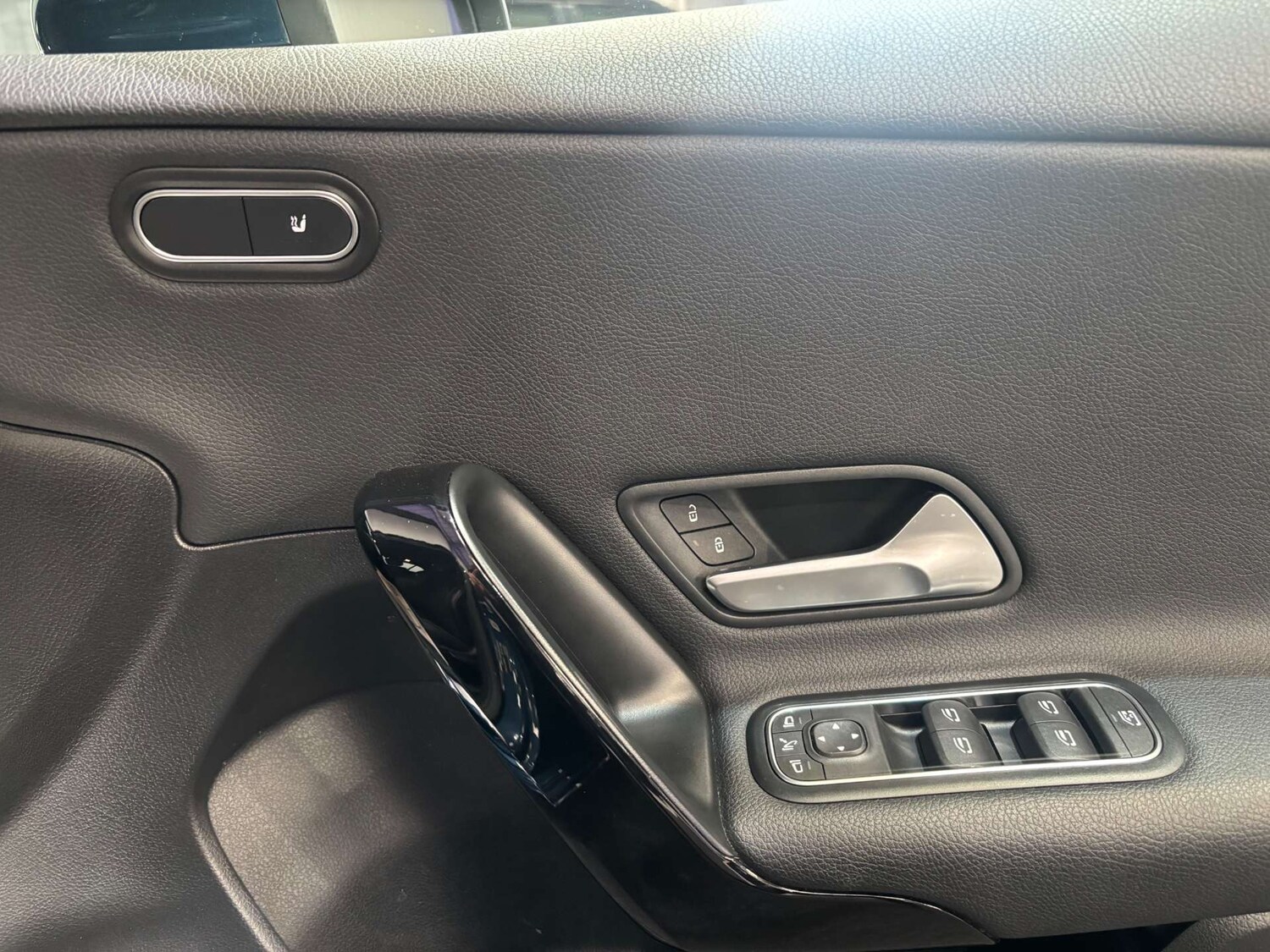 Used Mercedes-Benz A-Class 2019 for sale - 76058298: Photo 41