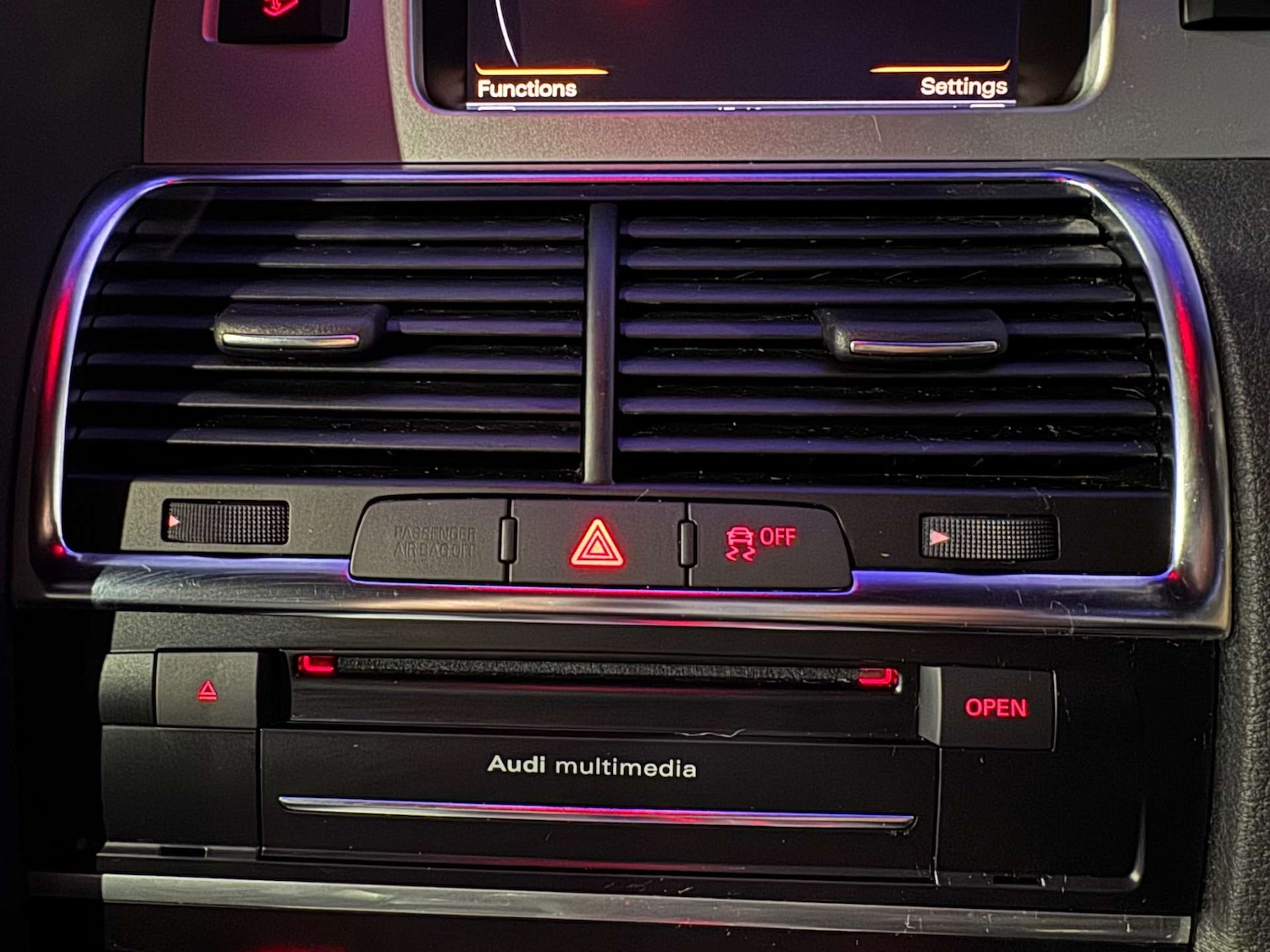 Used Audi Q7 2012 for sale - 77030754: Photo 67