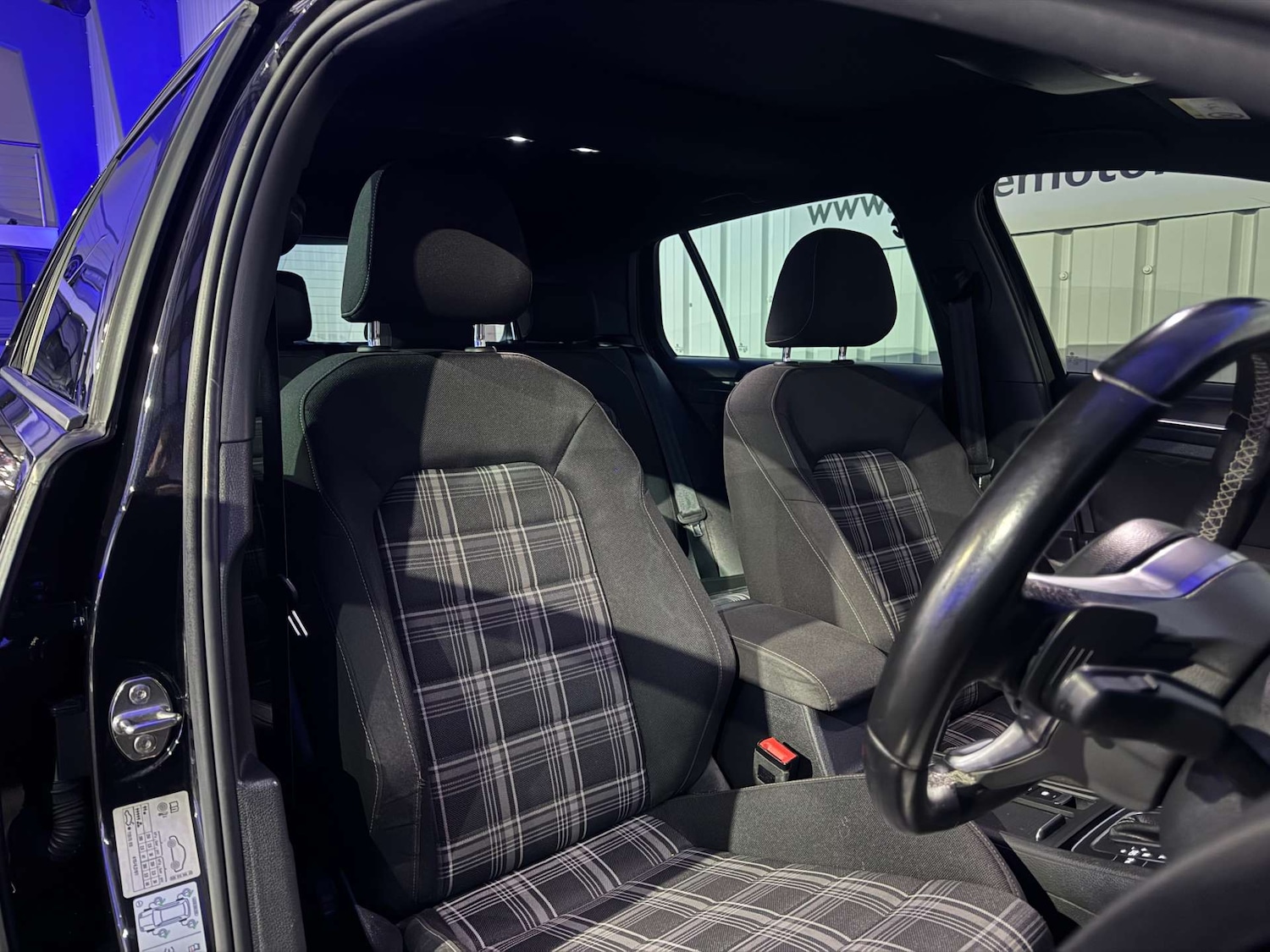 Used Volkswagen Golf 2018 for sale - 77193215: Photo 47