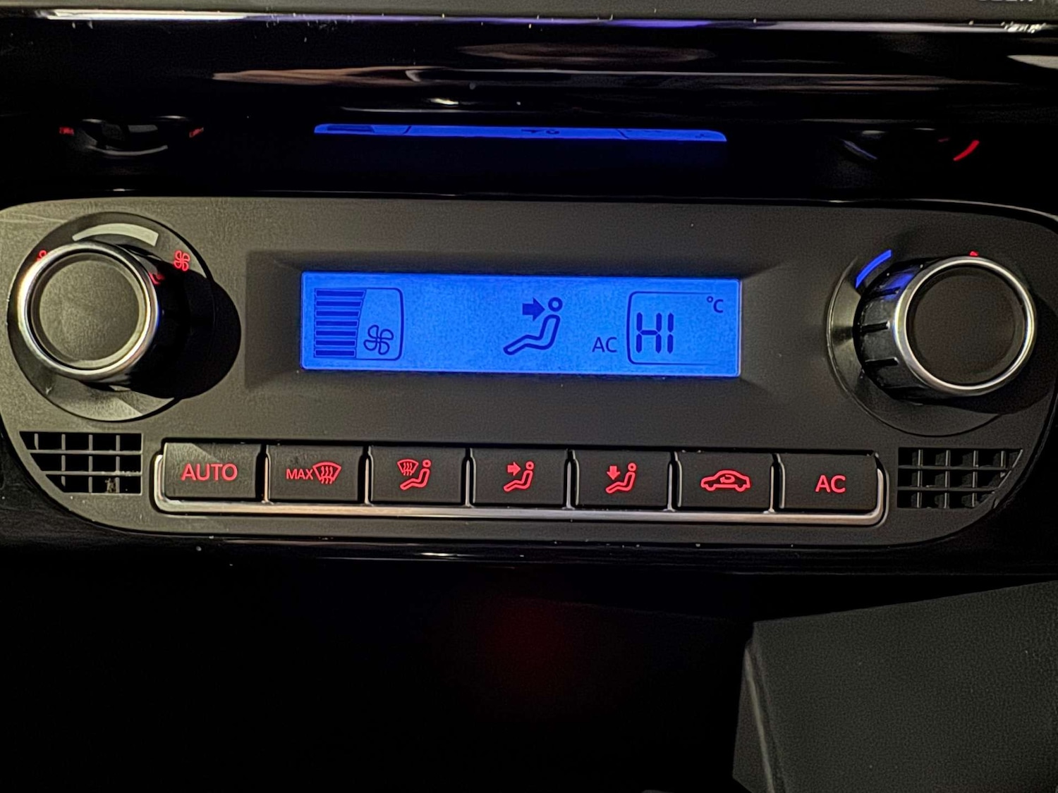 Used Volkswagen Polo 2022 for sale - 77378370: Photo 64