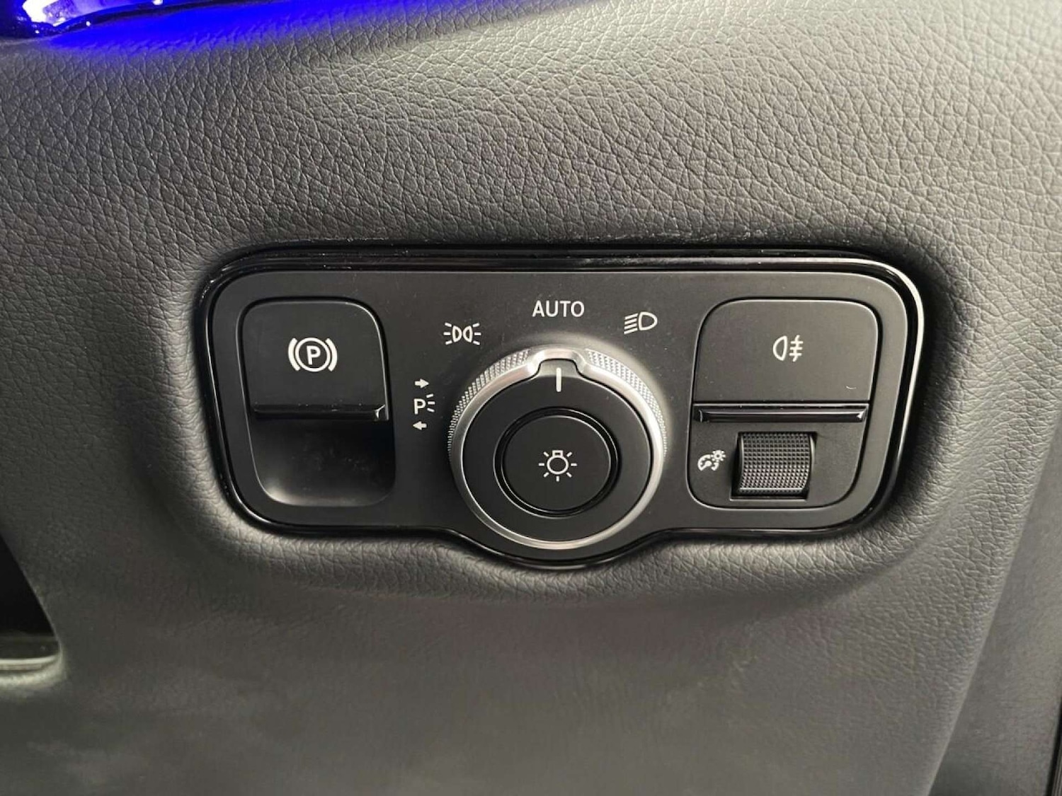 Used Mercedes-Benz V-Class 2024 for sale - 76600715: Photo 69