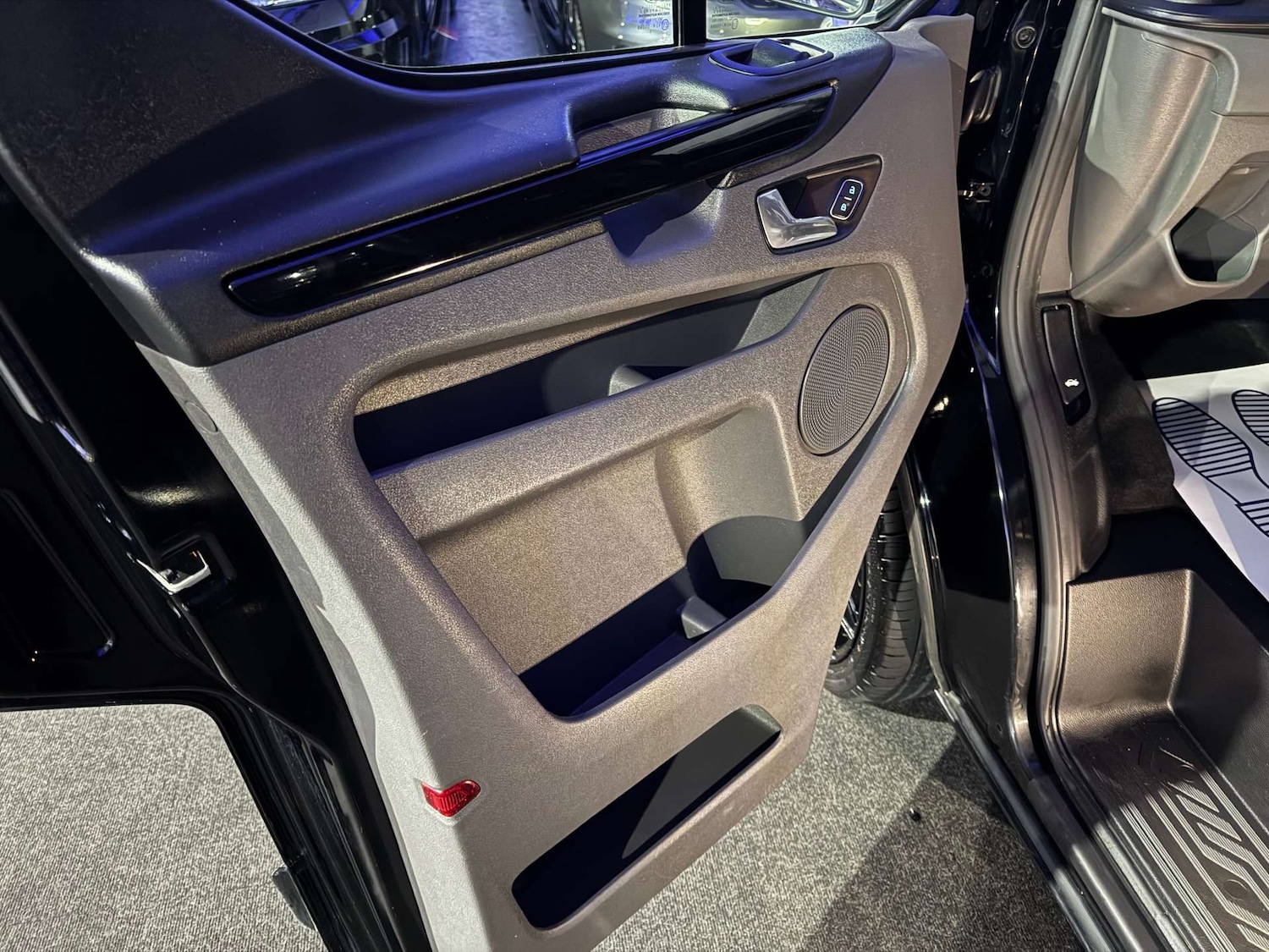 Used Ford Transit Custom 2018 for sale - 77129815: Photo 33