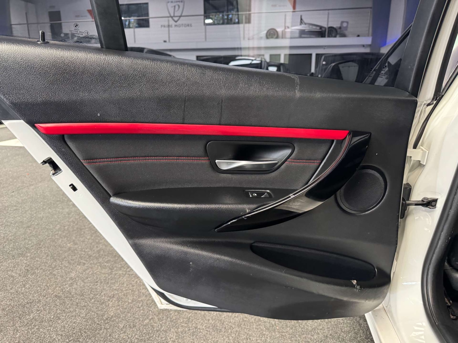 Used BMW 3 Series 2017 for sale - 77571299: Photo 38